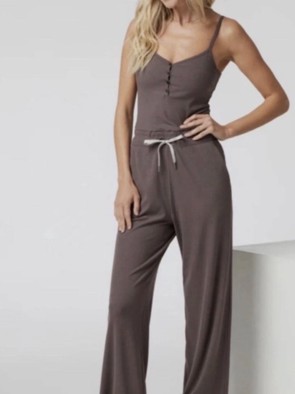 Vuori Pose Ribbed Henley Jumpsuit Taupe Ribbed Size S